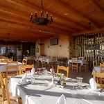 Old House فندق Canaj