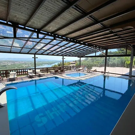 Old House Hotel 3*