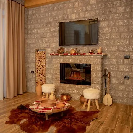 Old House Hotell Canaj