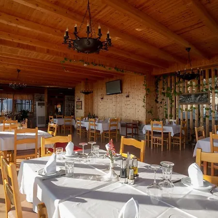 Old House Hotell Canaj