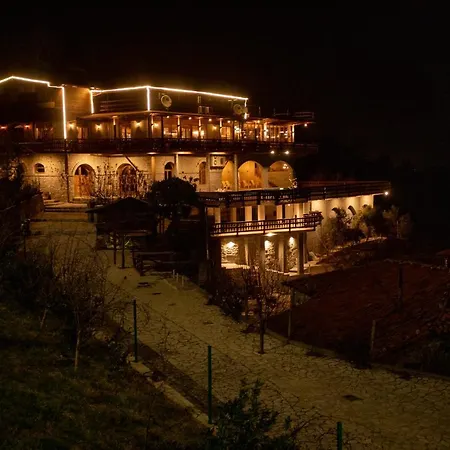 Old House Hotel 3*